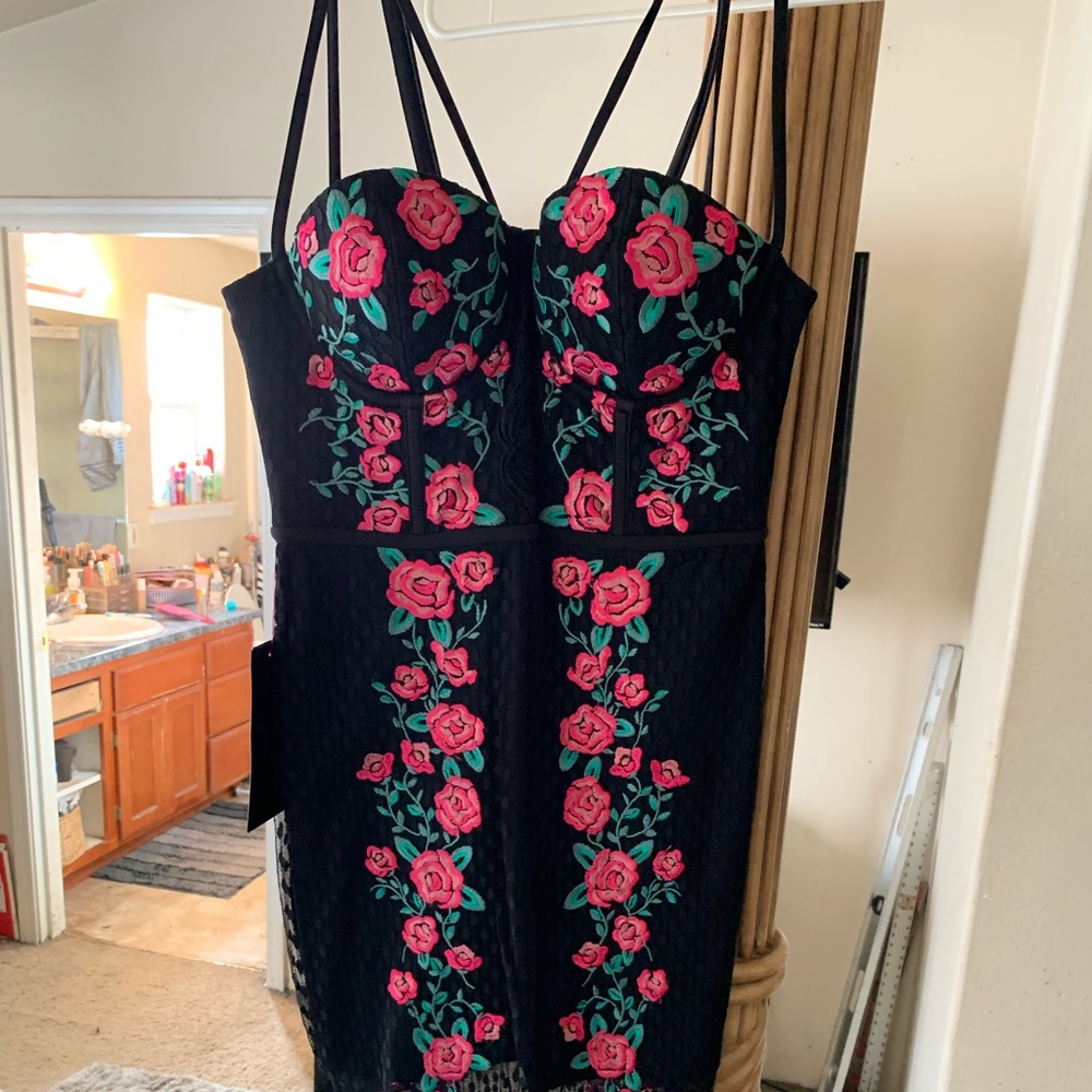 Bebe dress